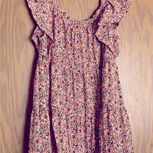 Besty Boutique. Size Medium. 100% polyester. Color Salmon